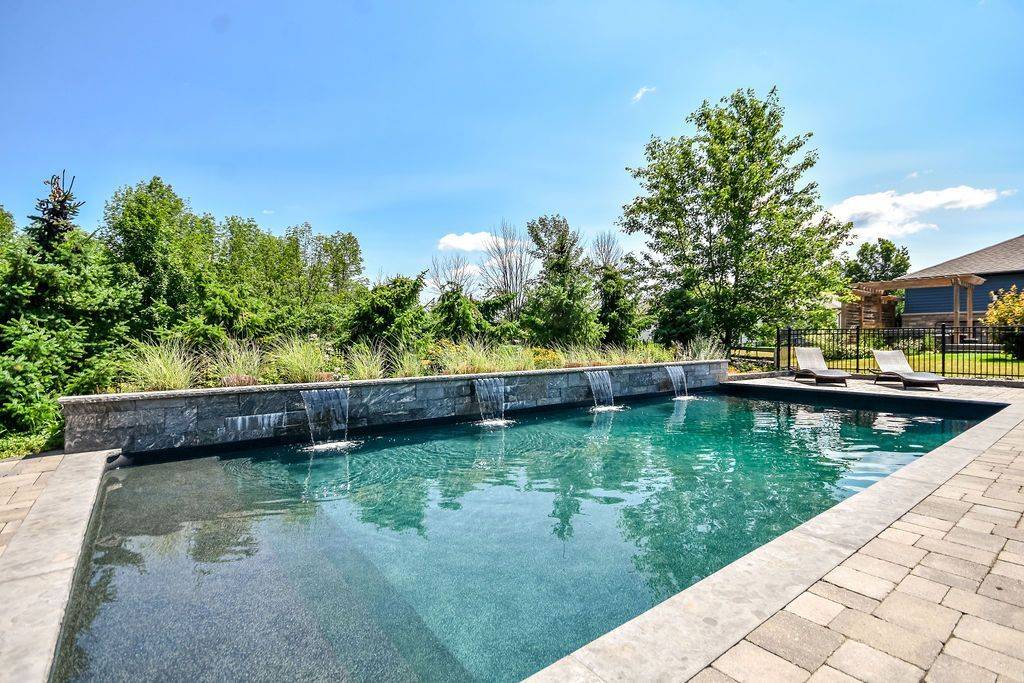 36 MERRINGTON AVE, Oro-medonte, ON L3V 0R5