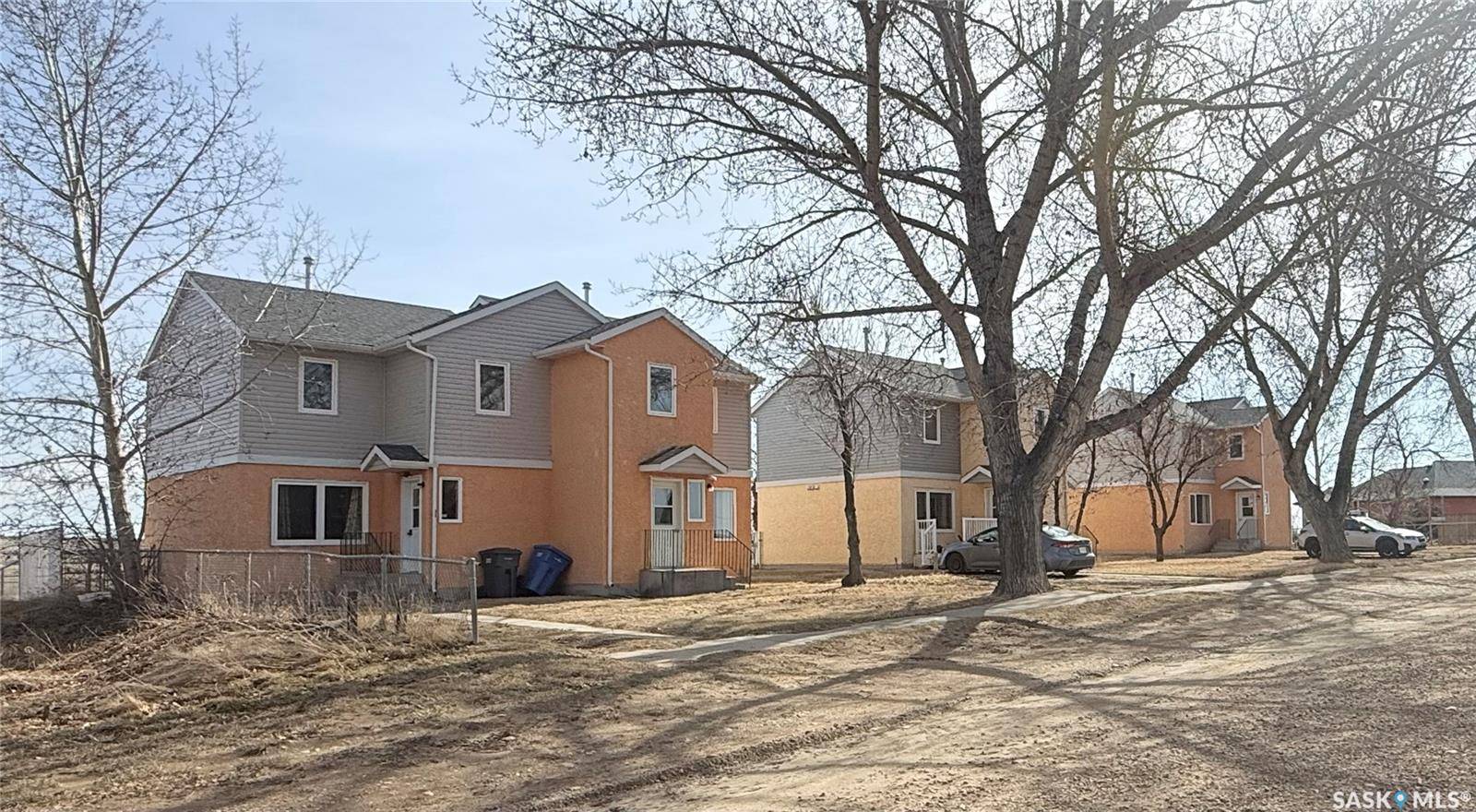 310-320 Railway AVENUE W, Val Marie, SK S0N 2T0