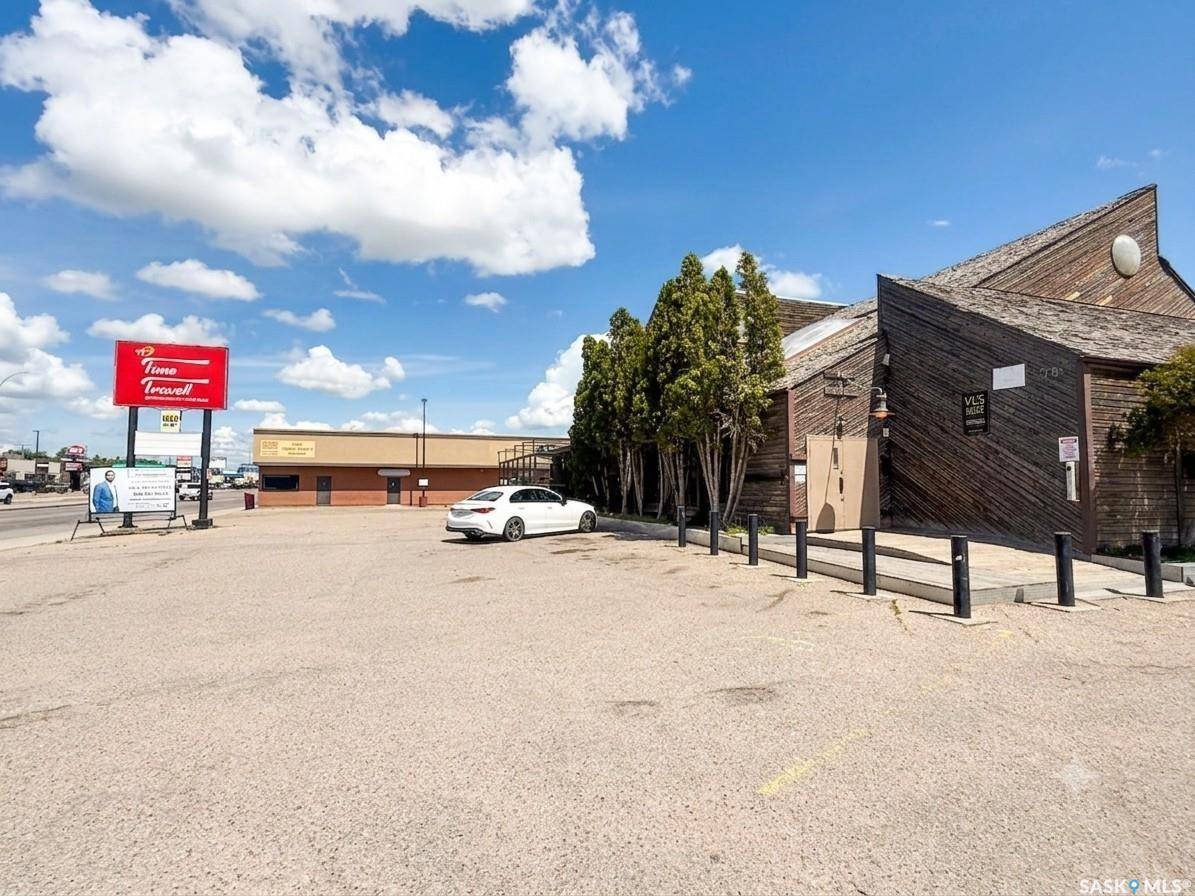379 Albert STREET, Regina, SK S4R 2N6