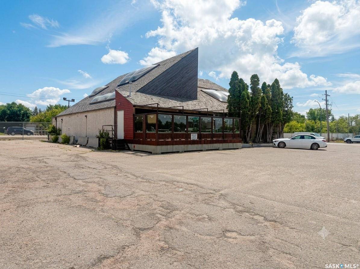 379 Albert STREET, Regina, SK S4R 2N6