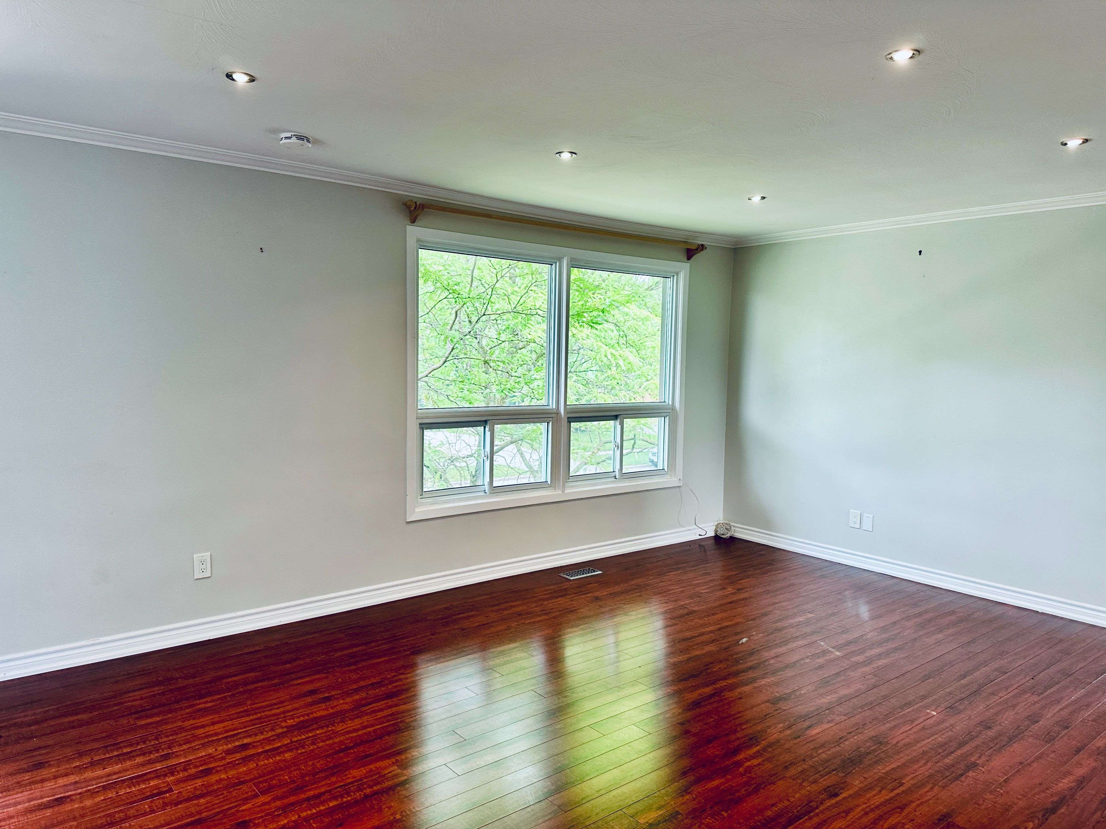 1374 Charles DR ##2B, Burlington, ON L7P 2C9