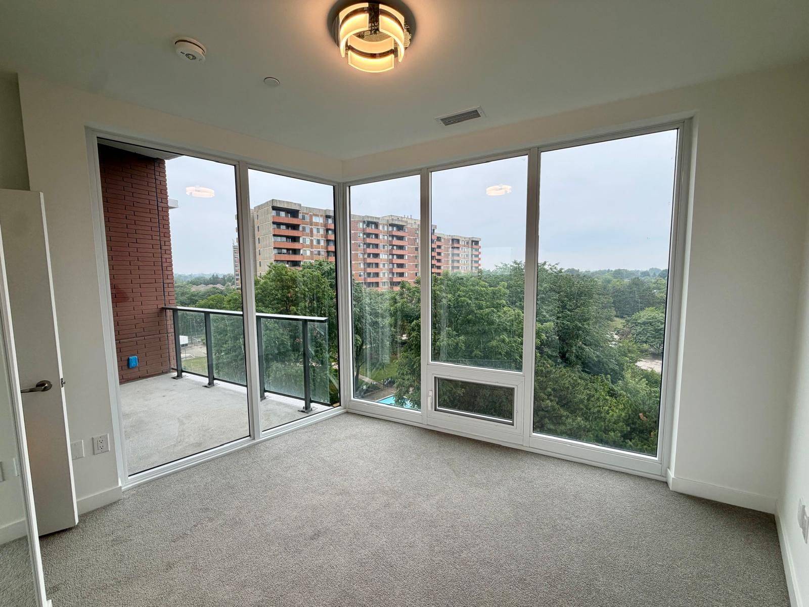 4010 Eglinton AVE W #703, Toronto W09, ON M9A 0G5