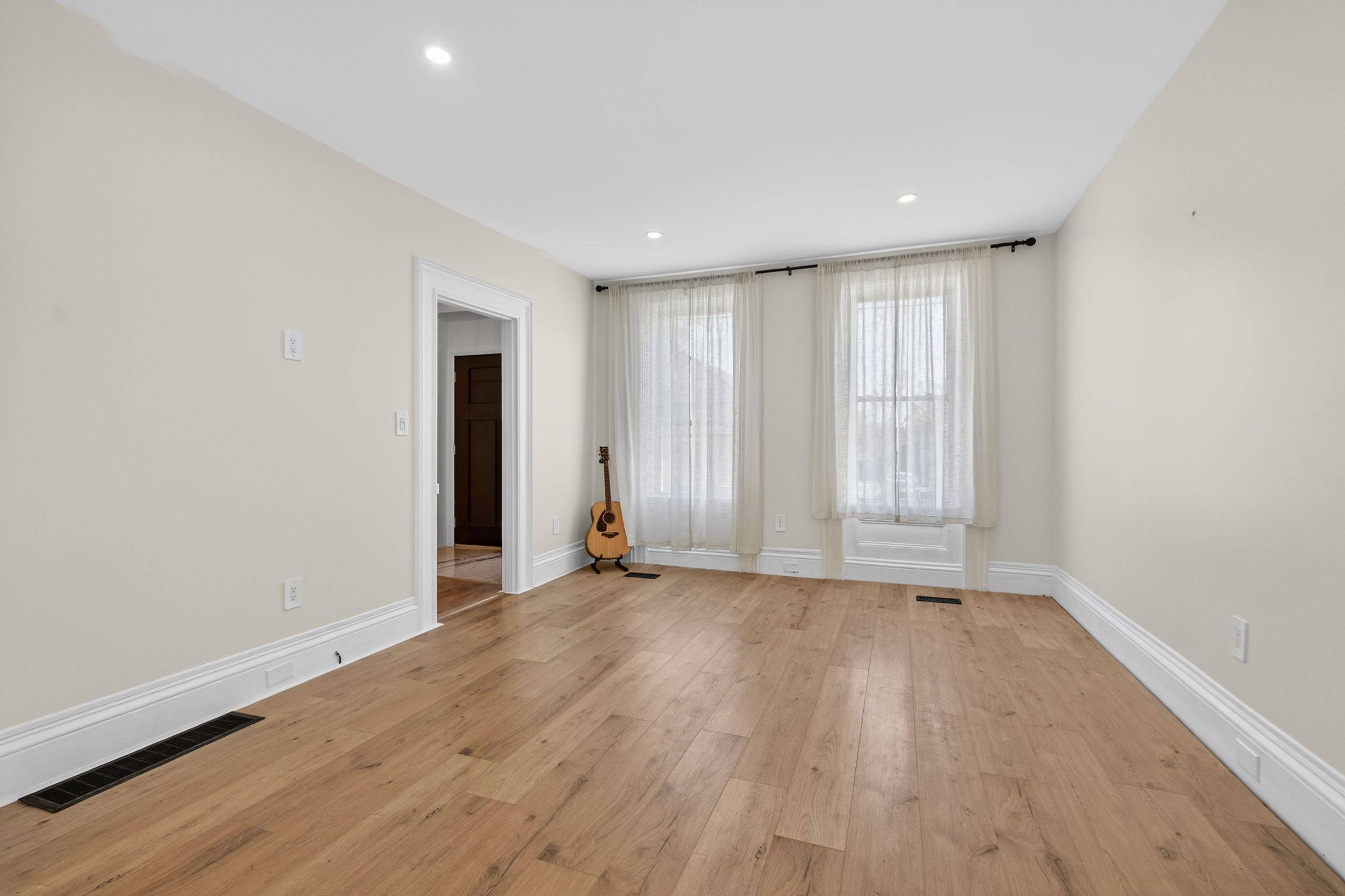55 Bridge ST W, Greater Napanee, ON K7R 2C4
