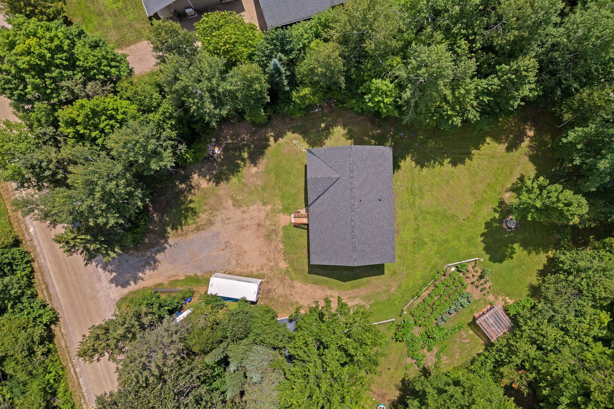 405 Calvin RD, Whitewater Region, ON K0J 1Y0