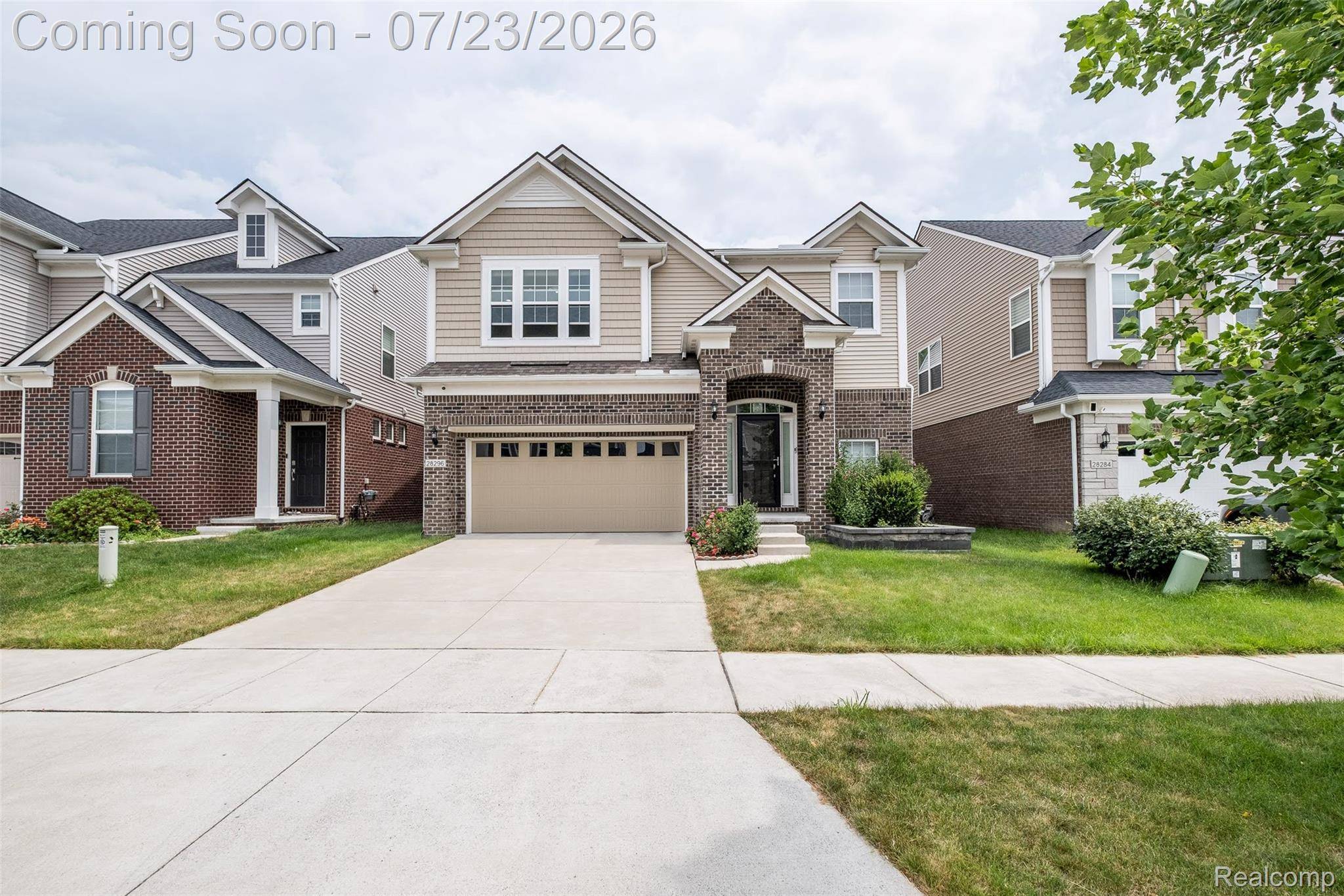 28296 Verona DR, Novi, MI 48377