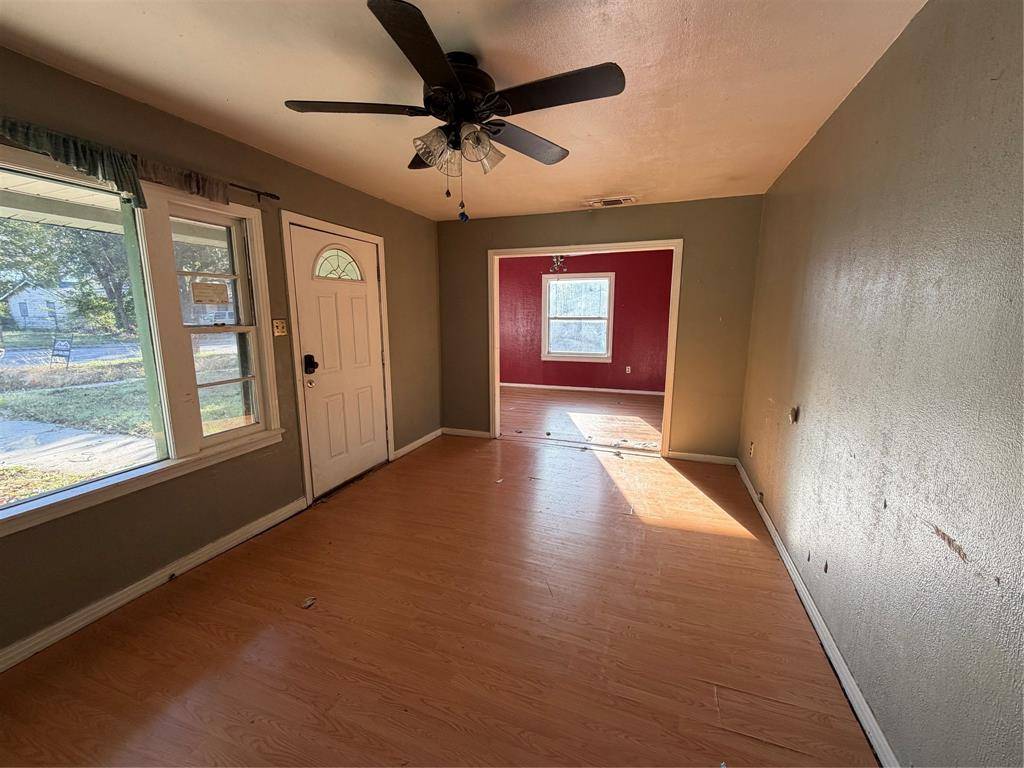 318 N Dale Avenue, Stephenville, TX 76401