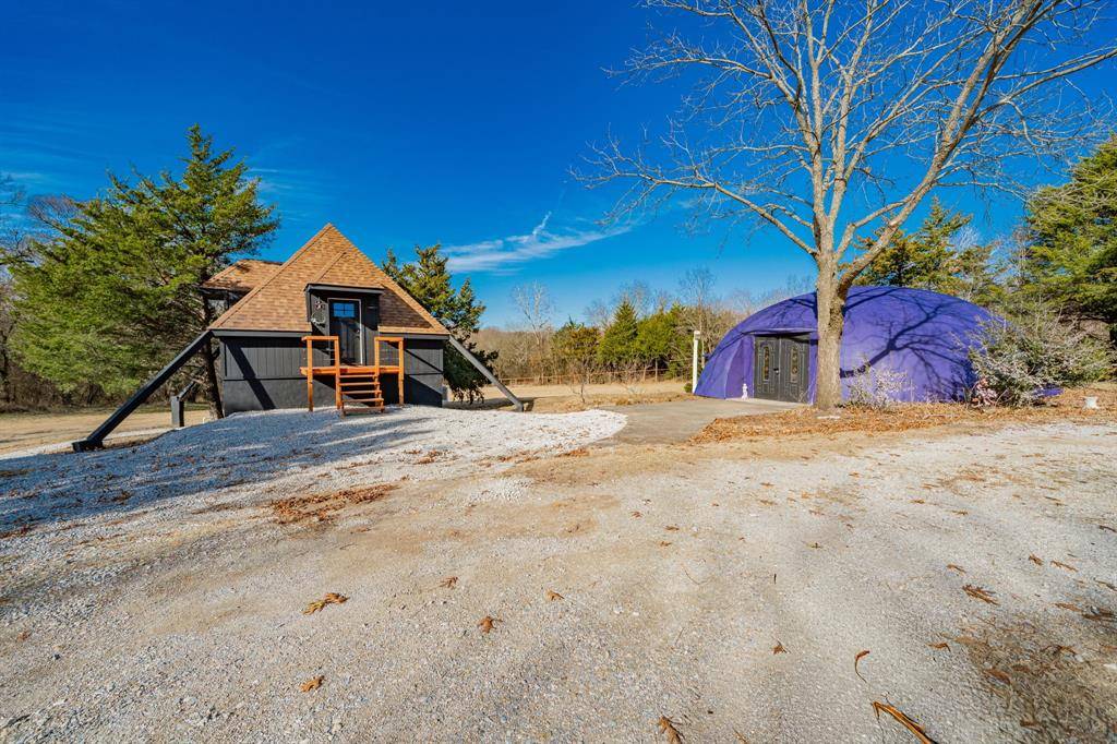 691 Bear Road, Van Alstyne, TX 75495