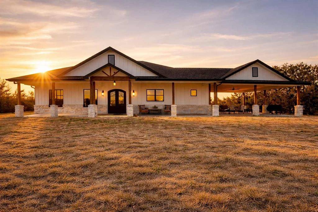 705 Indian Hills Road, Gatesville, TX 76528