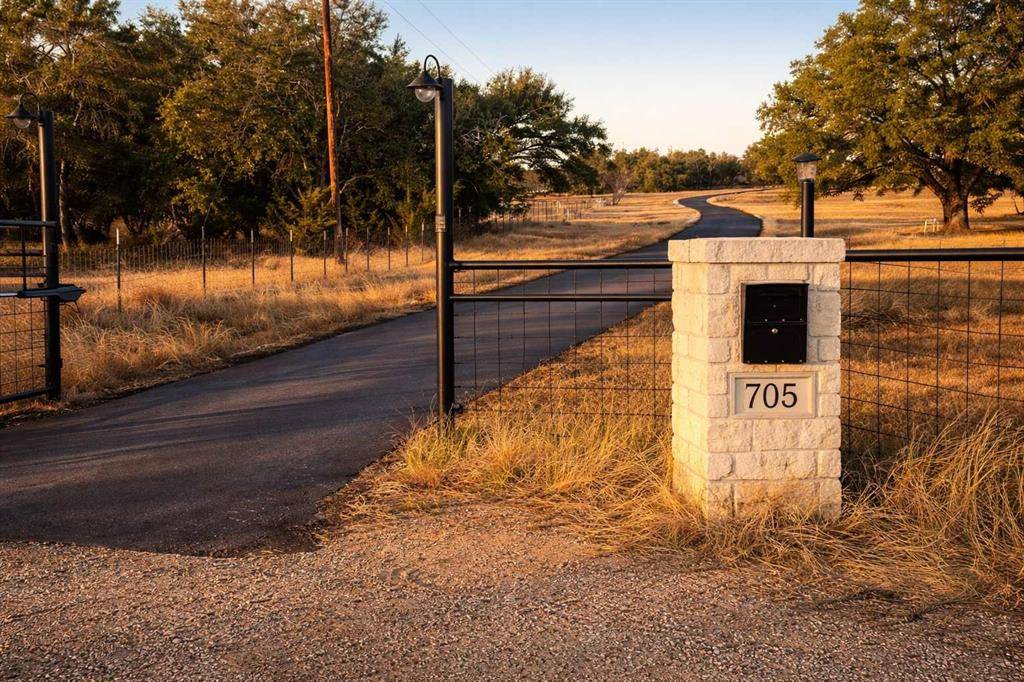 705 Indian Hills Road, Gatesville, TX 76528