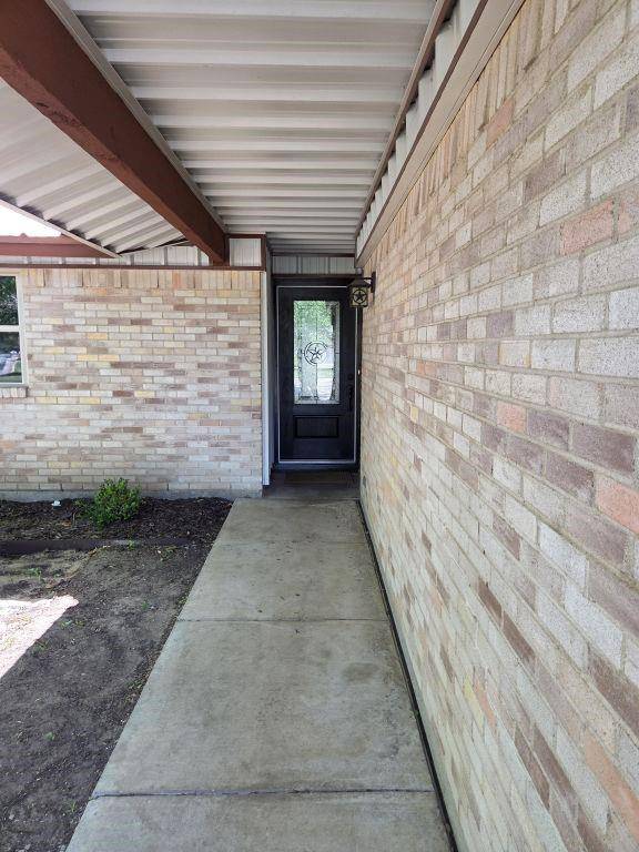 7408 Overhill Road, Fort Worth, TX 76116