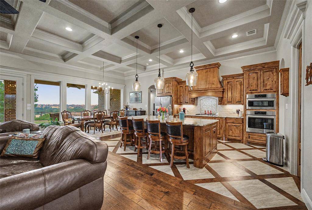 288 S Ridgeoak Court, Weatherford, TX 76087