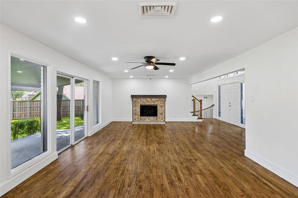 4024 Diamond Loch W, North Richland Hills, TX 76180