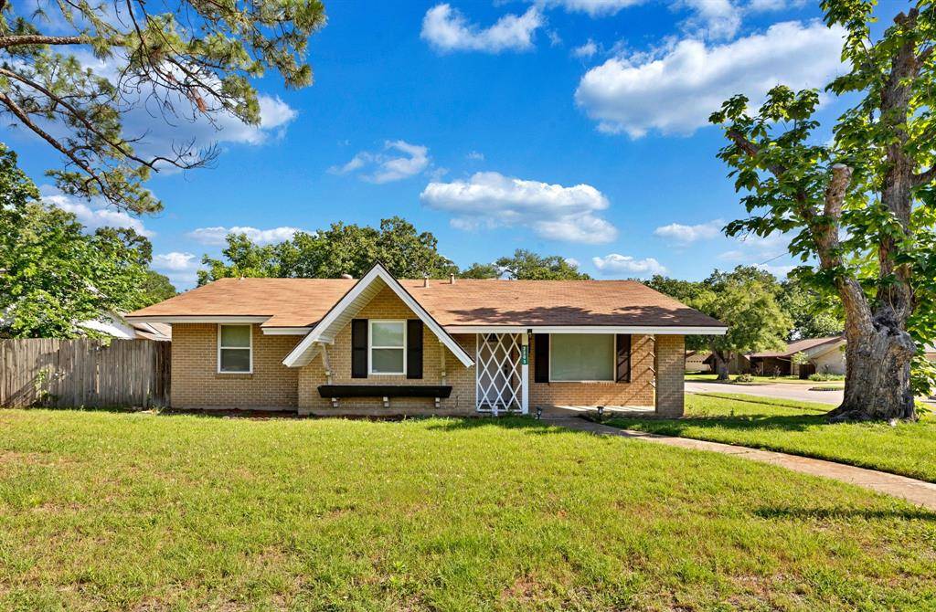 2203 Granada Drive, Irving, TX 75060