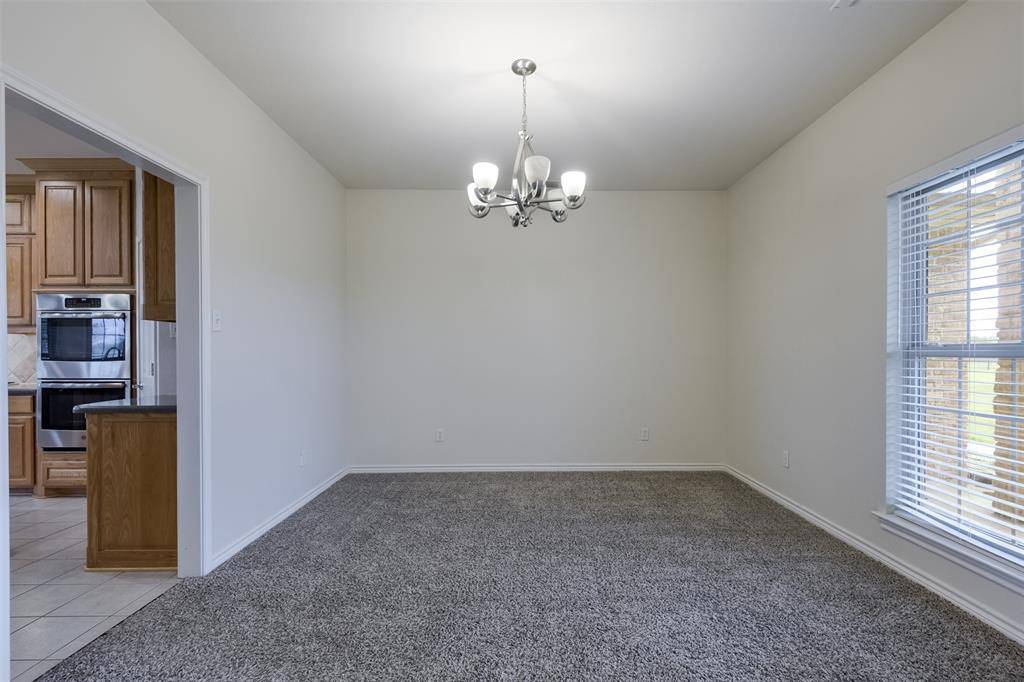 1066 West Road, Waxahachie, TX 75165