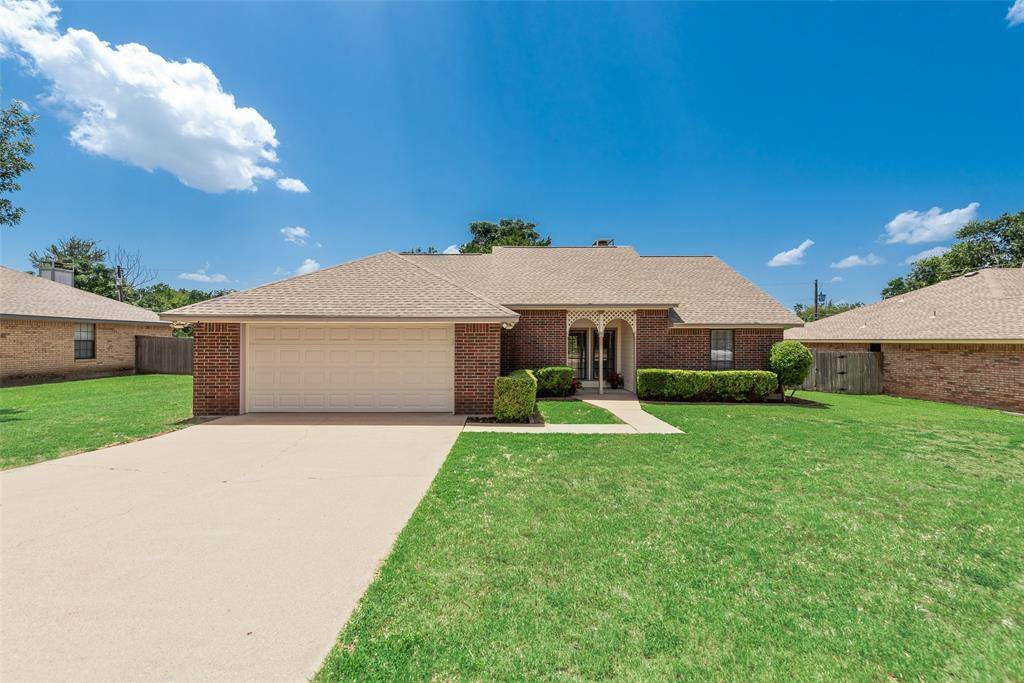607 S 2nd Street, Midlothian, TX 76065
