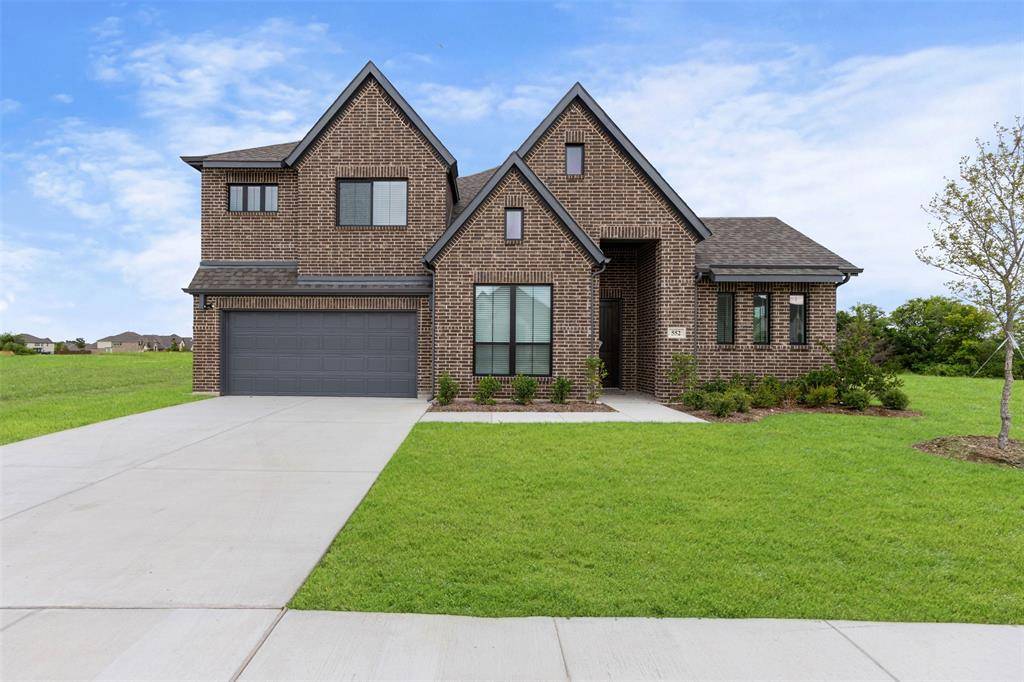552 Holiday Avenue, Waxahachie, TX 75165