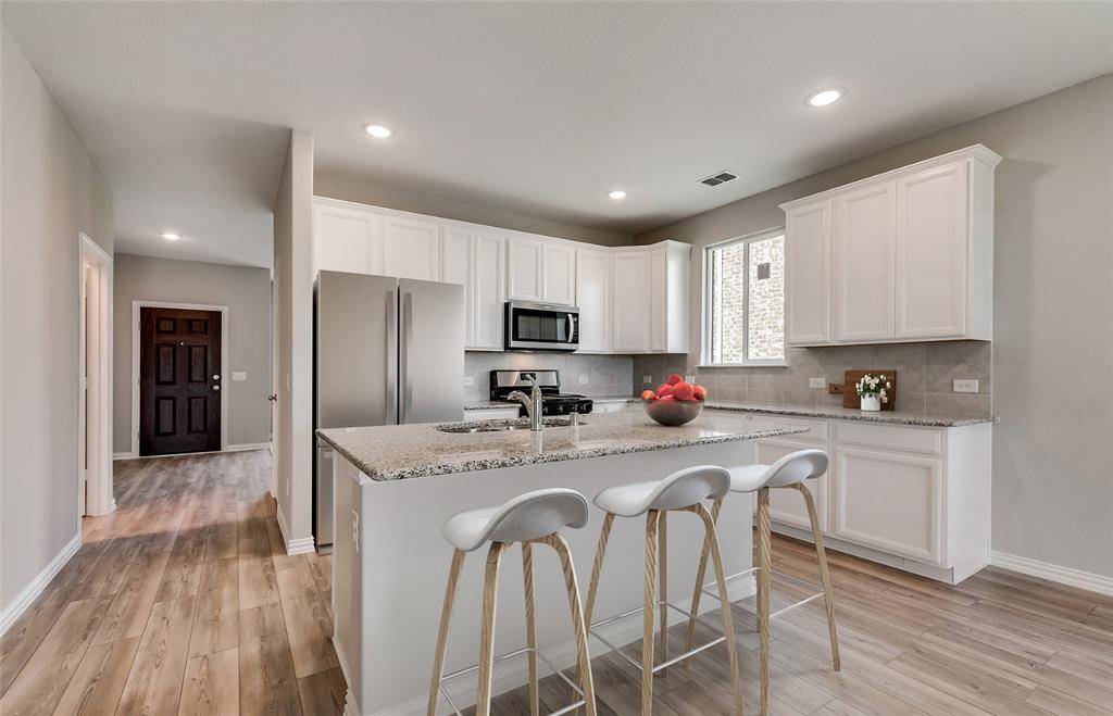 429 Avian Way, Godley, TX 76044