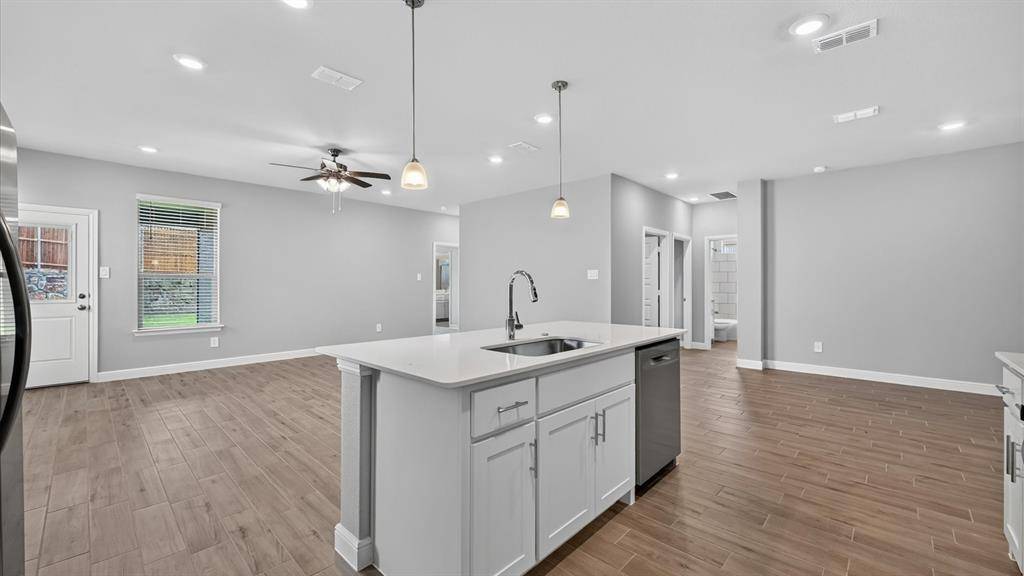 200 WINDMILL Drive, Rhome, TX 76078