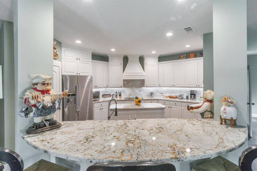 131 Lakeway Lane, Gun Barrel City, TX 75156