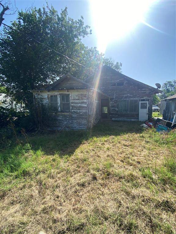 402 S Nueces Street, Coleman, TX 76834