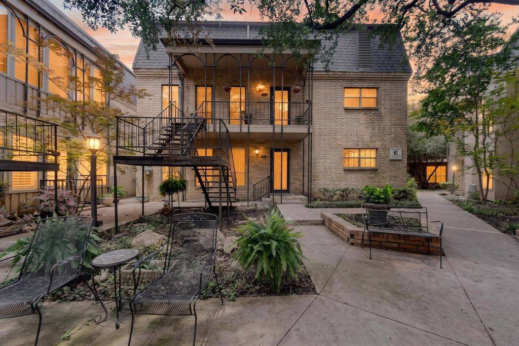 4312 Bellaire Drive S #110E, Fort Worth, TX 76109