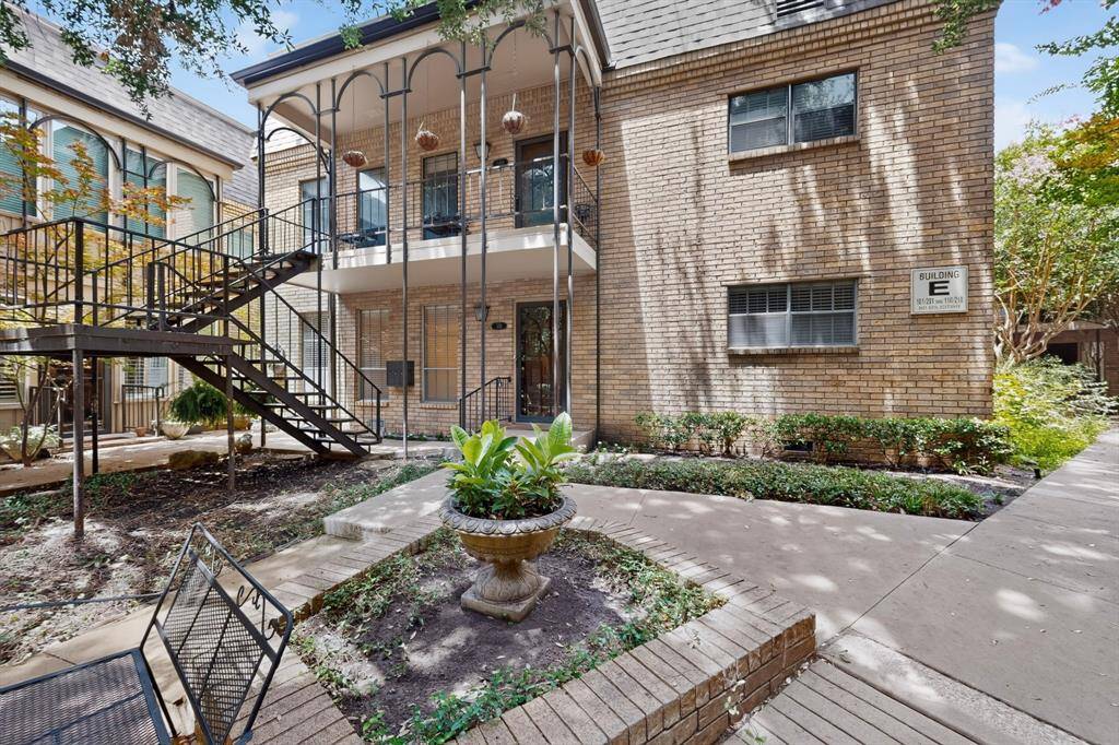 4312 Bellaire Drive S #110E, Fort Worth, TX 76109