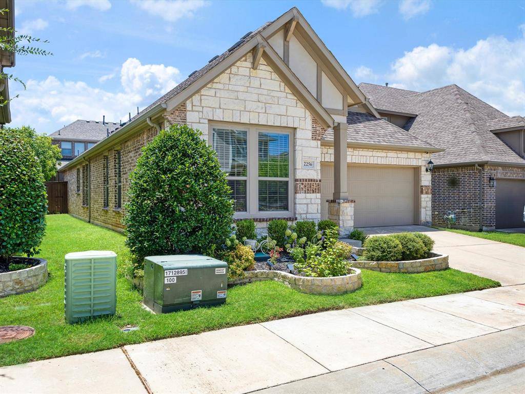 2256 Briar Ridge Trail, Carrollton, TX 75010