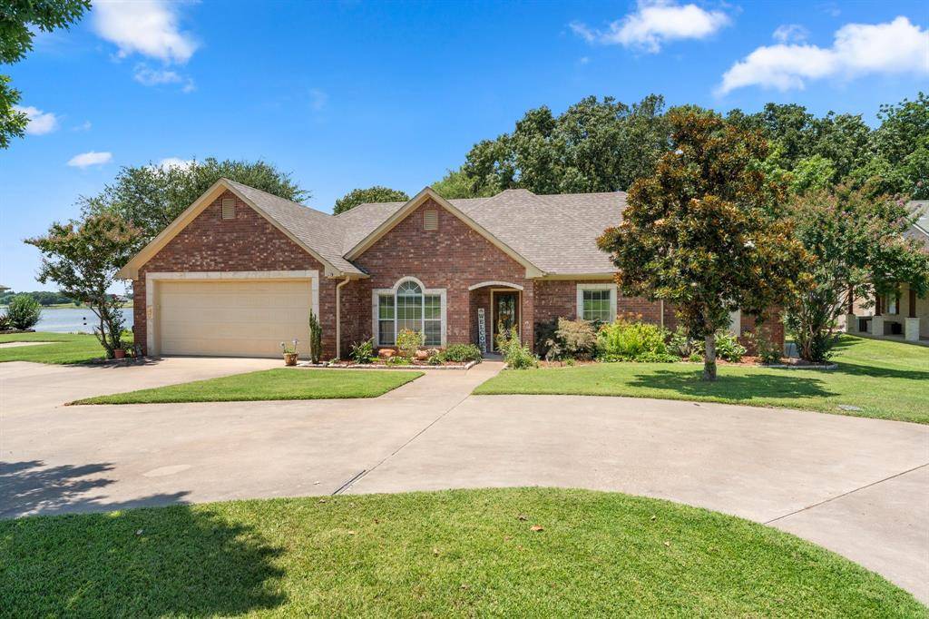 813 Rs County Road 3346, Emory, TX 75440