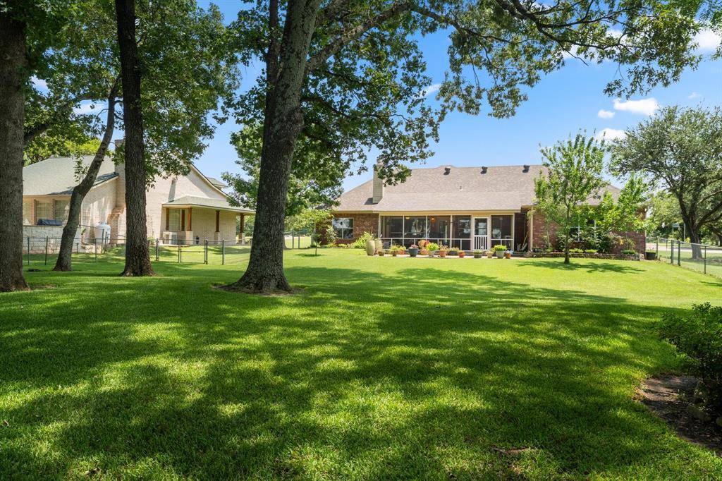 813 Rs County Road 3346, Emory, TX 75440