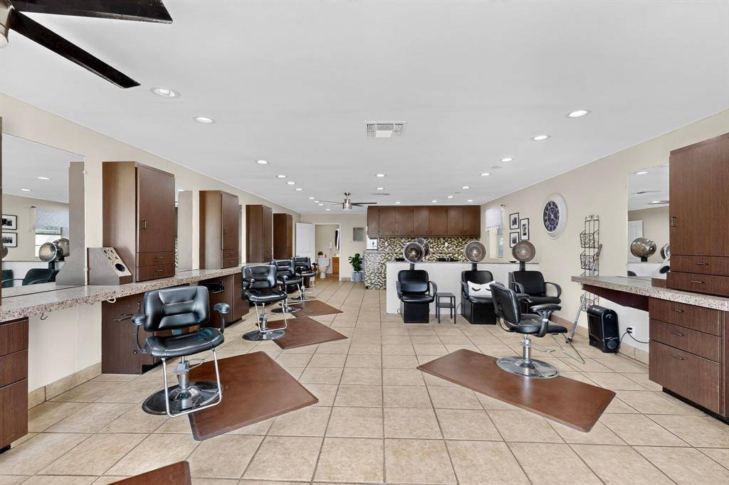 2526 Hillcrest Lane, Grand Prairie, TX 75052