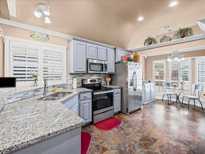 1208 Henard Lane, Granbury, TX 76048