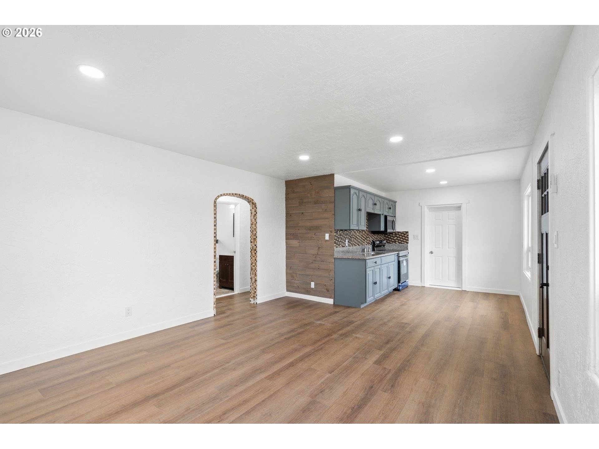 1035 W RIDGEWAY AVE, Hermiston, OR 97838
