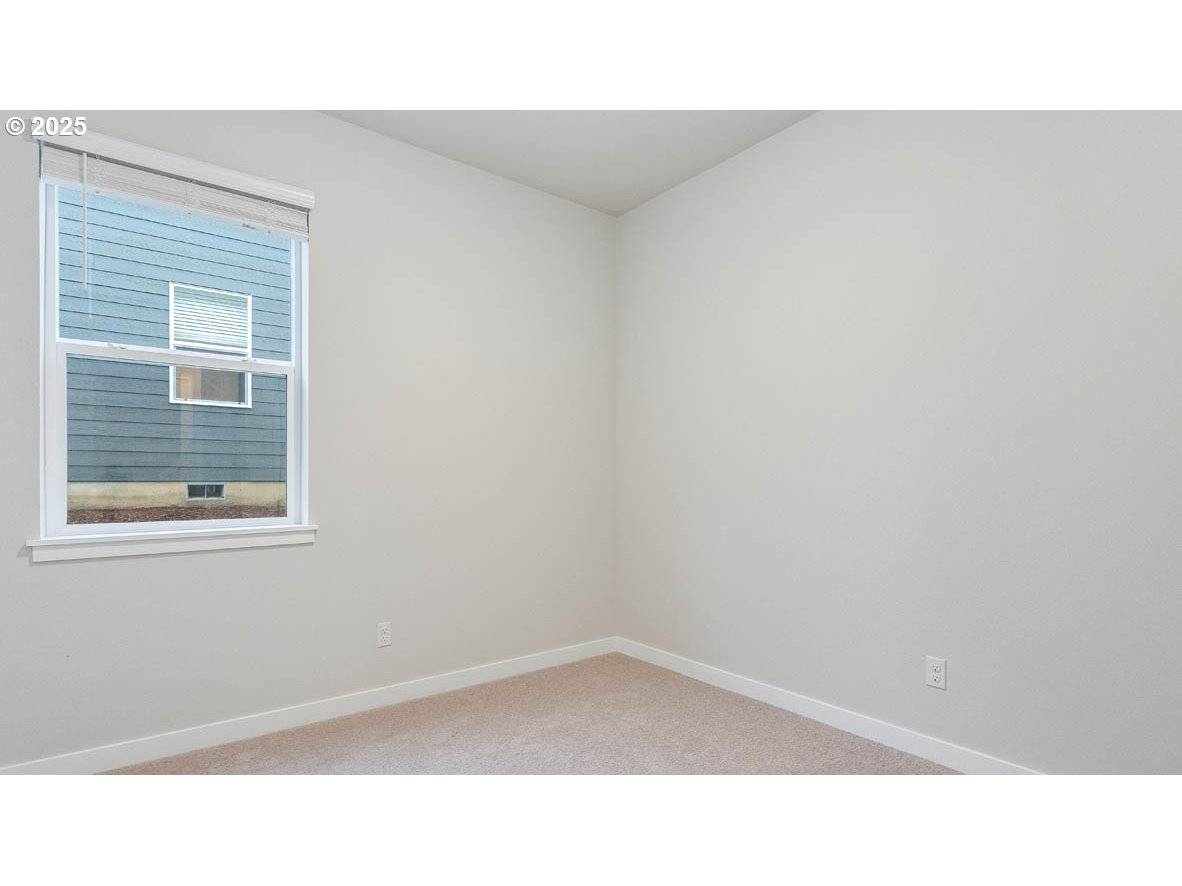 16713 SE Wintergreen ST, Happy Valley, OR 97086