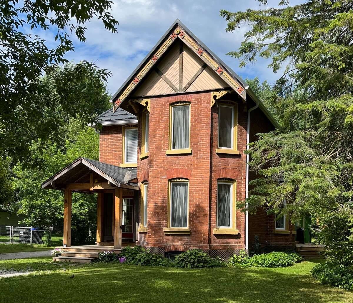 9 River ST, Severn, ON L0K 1E0