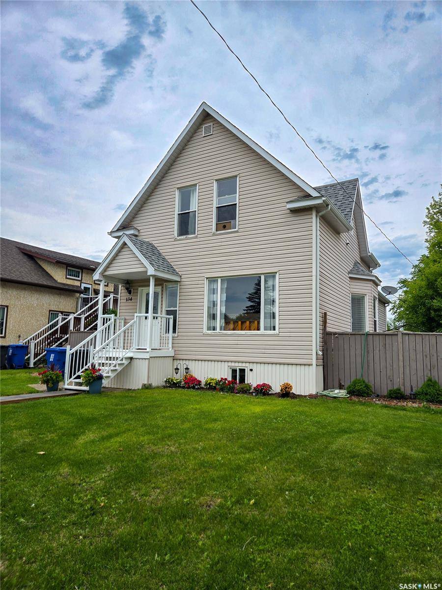 134 9th AVENUE W, Melville, SK S0A 2P0