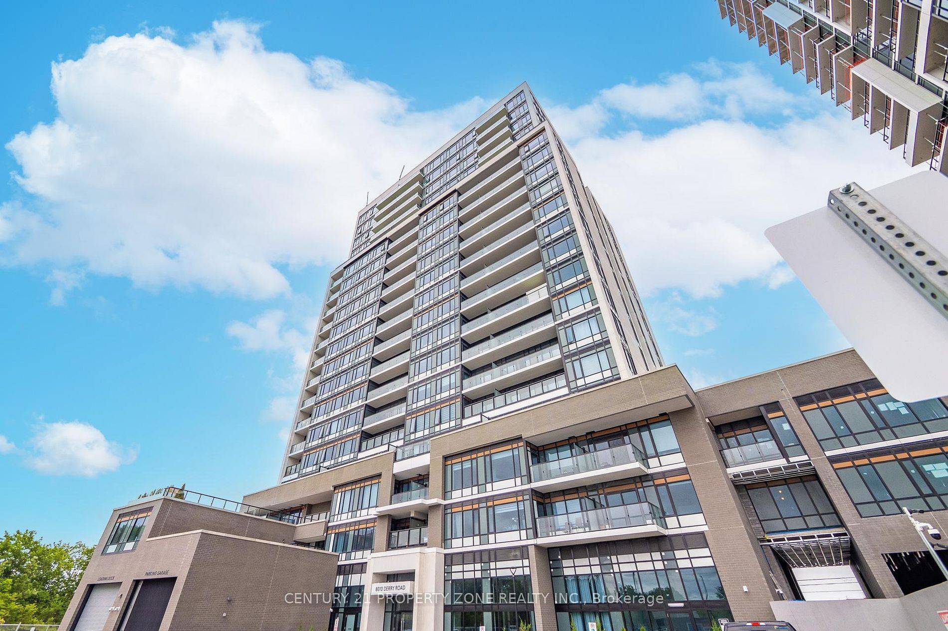 8010 Derry RD W #TH 105, Milton, ON L9T 2X5