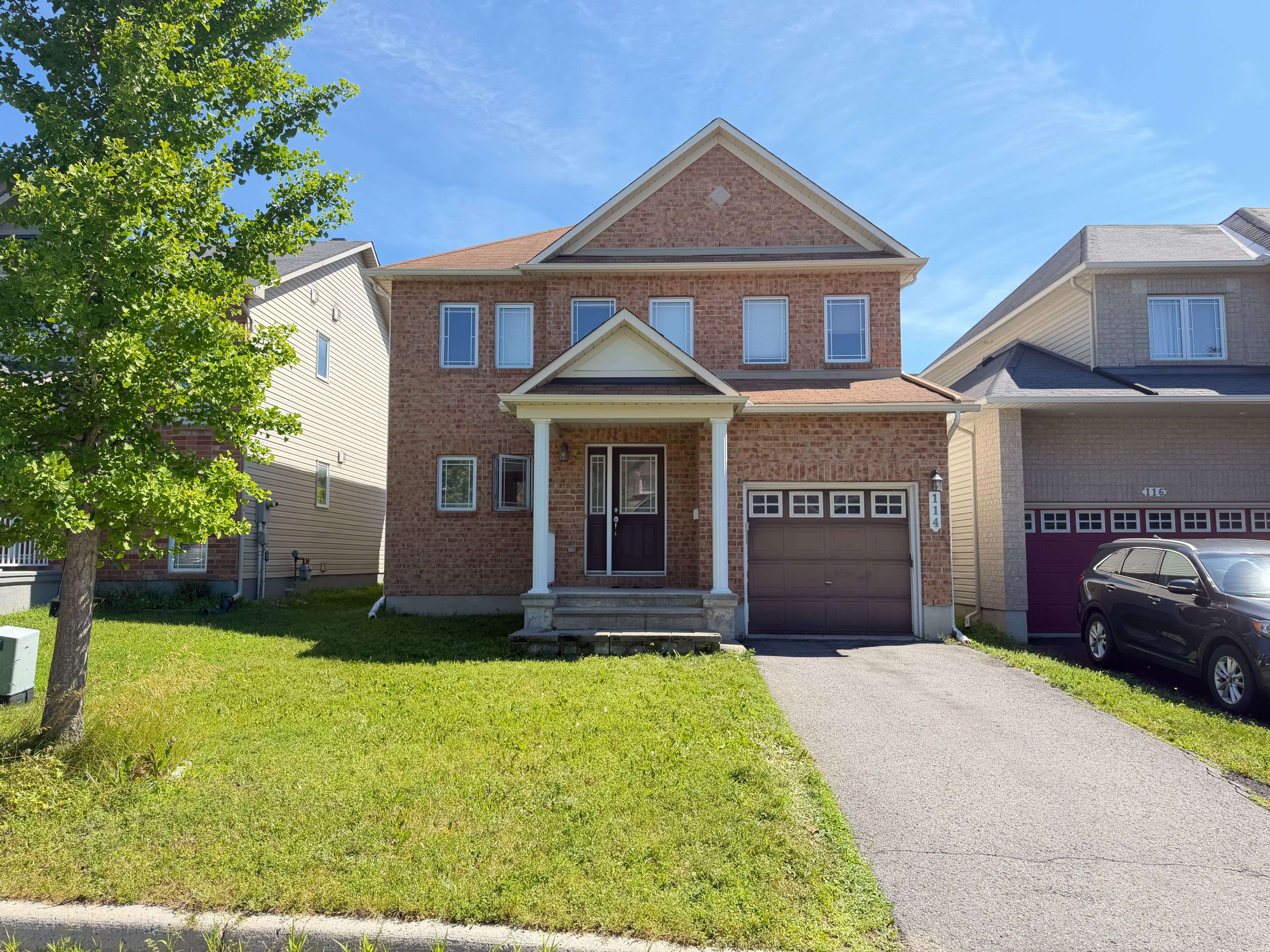 114 Glendore ST, Barrhaven, ON K2J 0N1