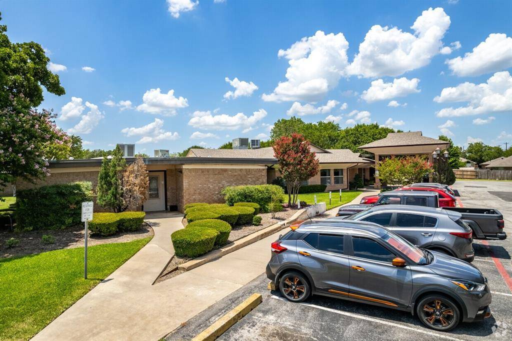 2229 N Carroll Boulevard, Denton, TX 76201