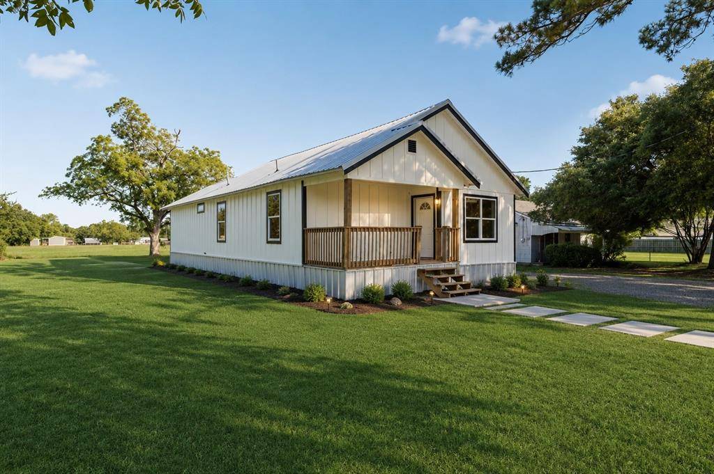 204 S Anderson Street, Bremond, TX 76629