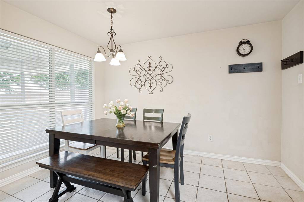 521 Wild Springs Drive, Midlothian, TX 76065