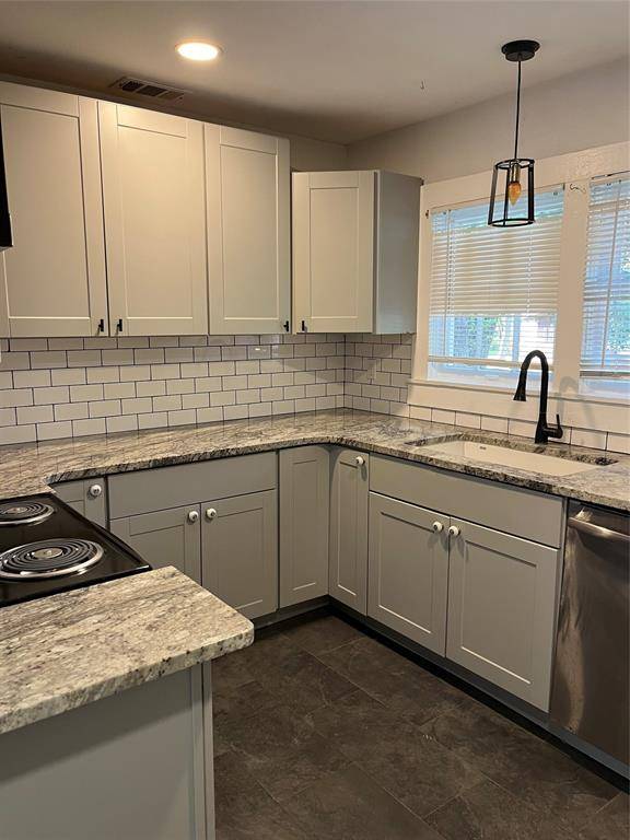 903 W 8th Street, Bonham, TX 75418
