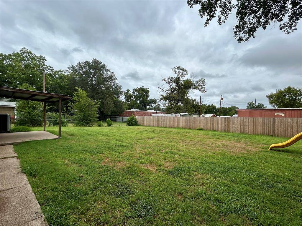 111 S Canton Street, Mexia, TX 76667