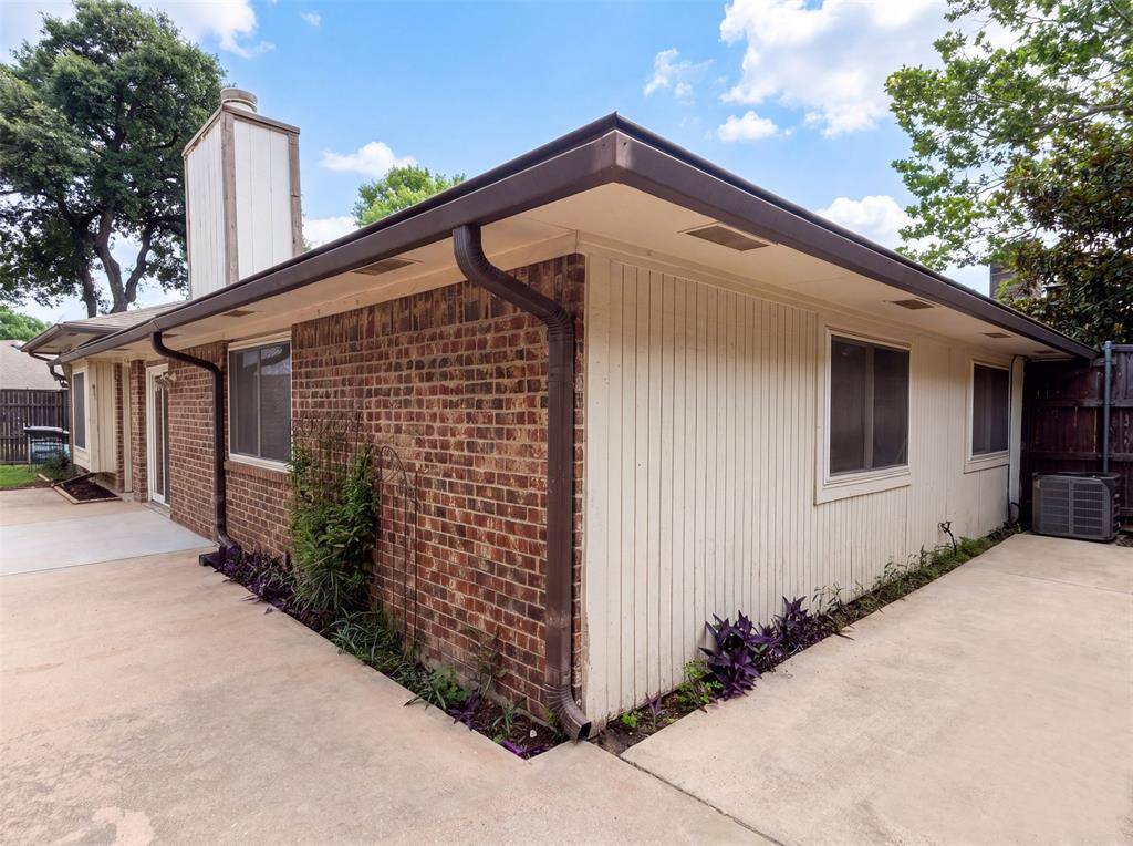 2604 Leo Drive, Garland, TX 75044