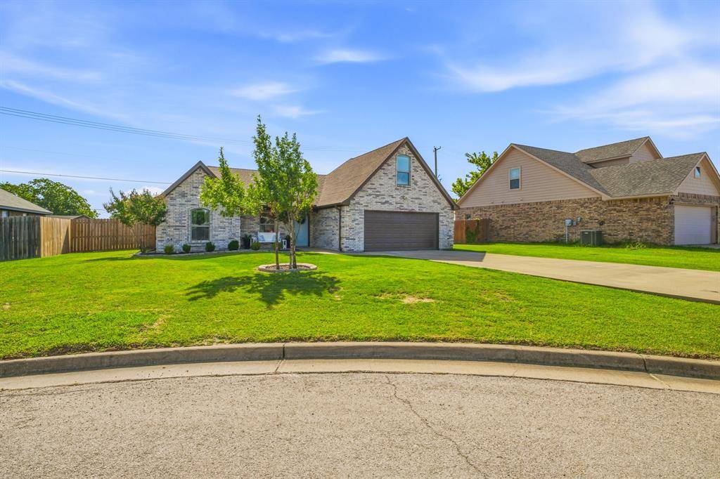 1131 Greens Creek Circle, Stephenville, TX 76401