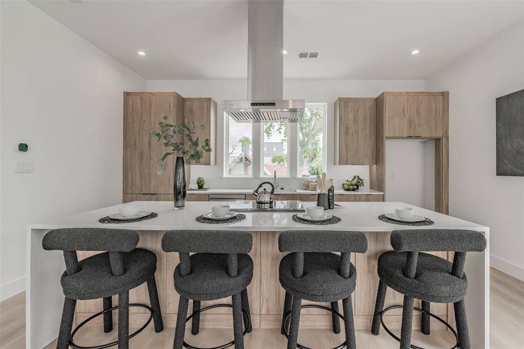 2523 Hondo Avenue #102, Dallas, TX 75219