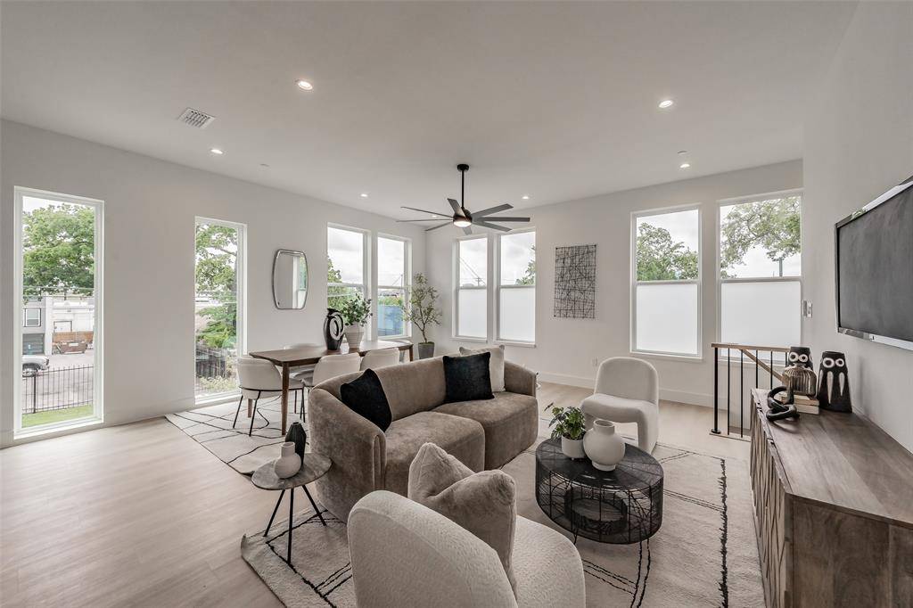 2523 Hondo Avenue #102, Dallas, TX 75219