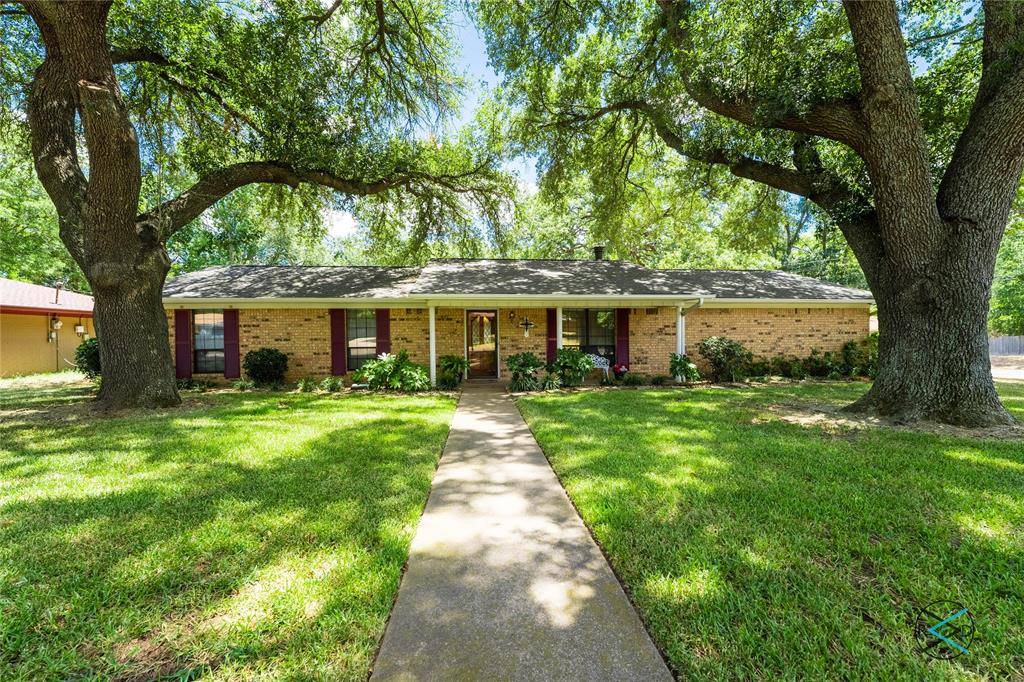 800 E Clinton Avenue, Athens, TX 75751