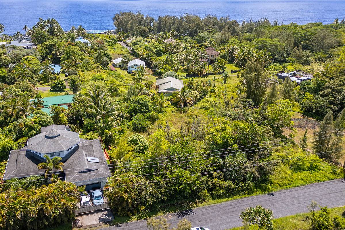 BEACH RD, Keaau, HI 96749