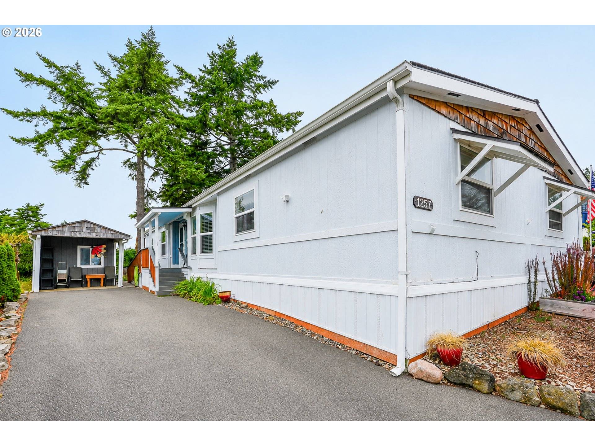 1257 EMBARCADERO CIR, Coos Bay, OR 97420