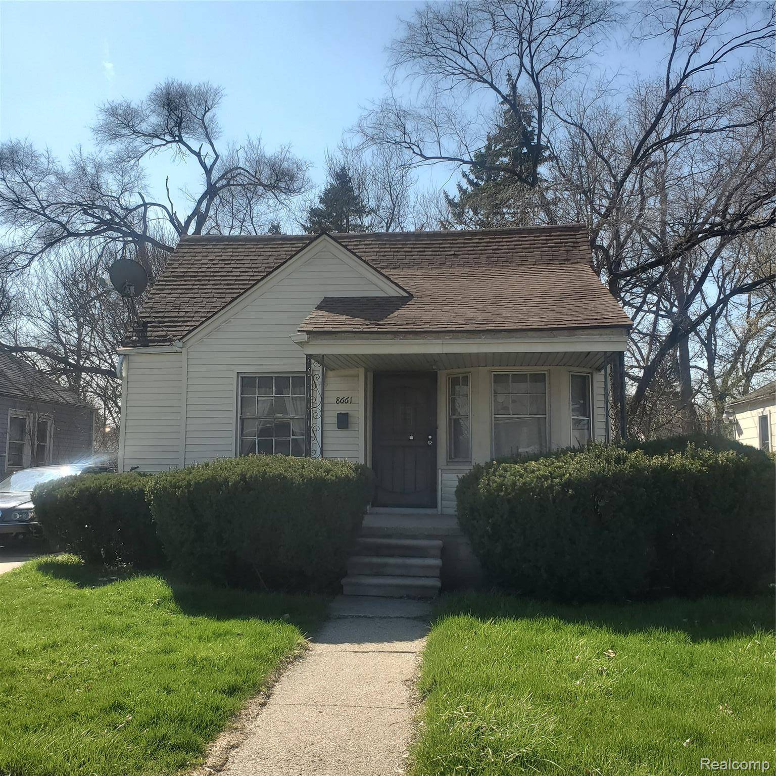 8661 Minock ST, Detroit, MI 48228